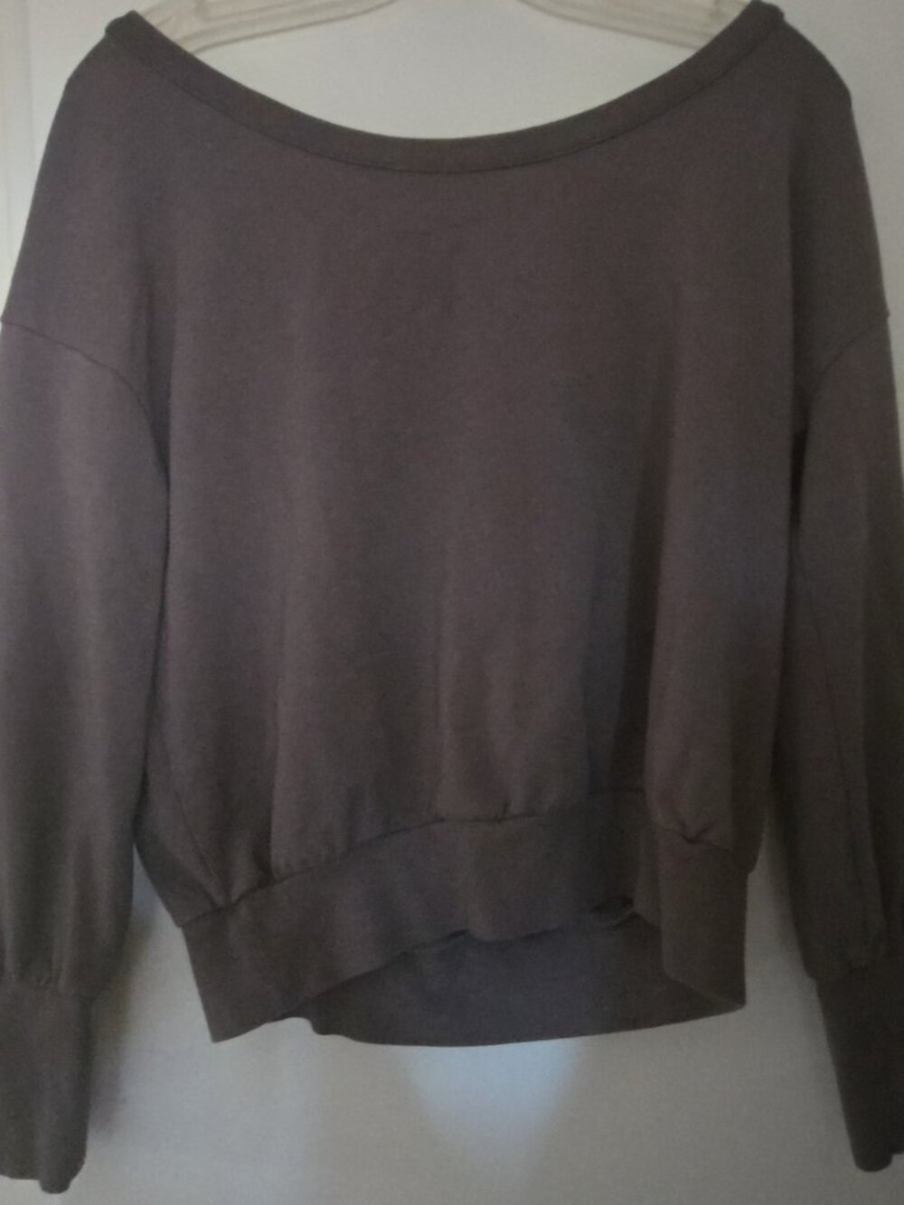 Cuyana French Terry Pleat-Back Sweatshirt Women's M Taupe Grey Boatneck - Picture 1 of 6